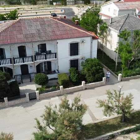 Rooms & Apartments Kaurloto Pag Town Zewnętrze zdjęcie
