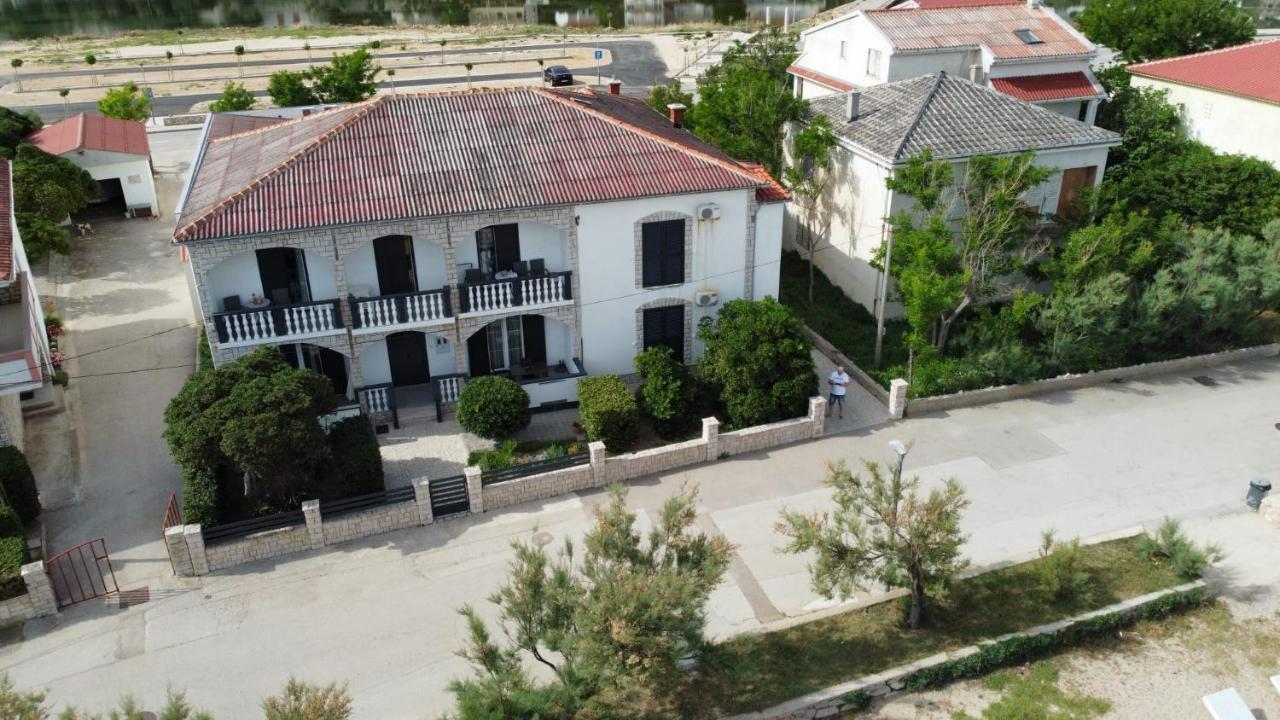 Rooms & Apartments Kaurloto Pag Town Zewnętrze zdjęcie