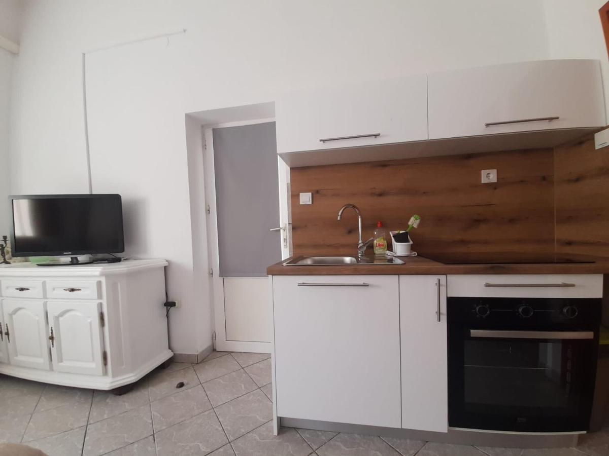 Rooms & Apartments Kaurloto Pag Town Zewnętrze zdjęcie