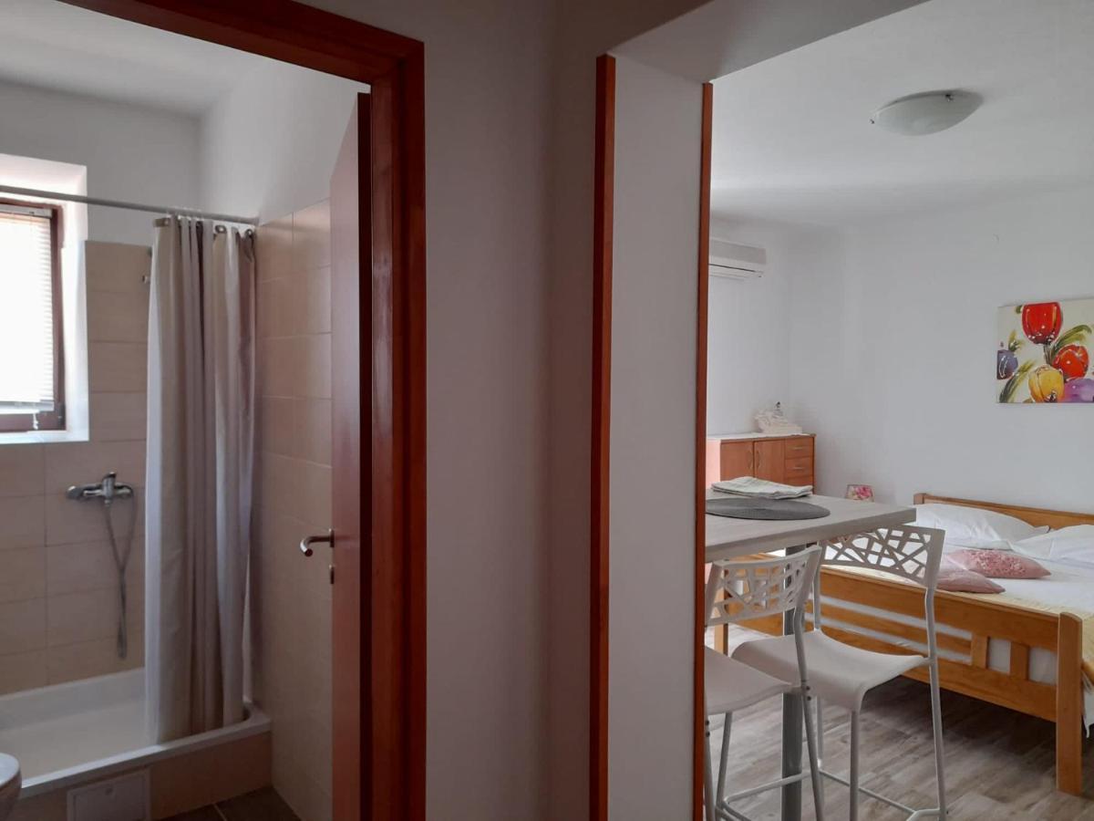 Rooms & Apartments Kaurloto Pag Town Zewnętrze zdjęcie