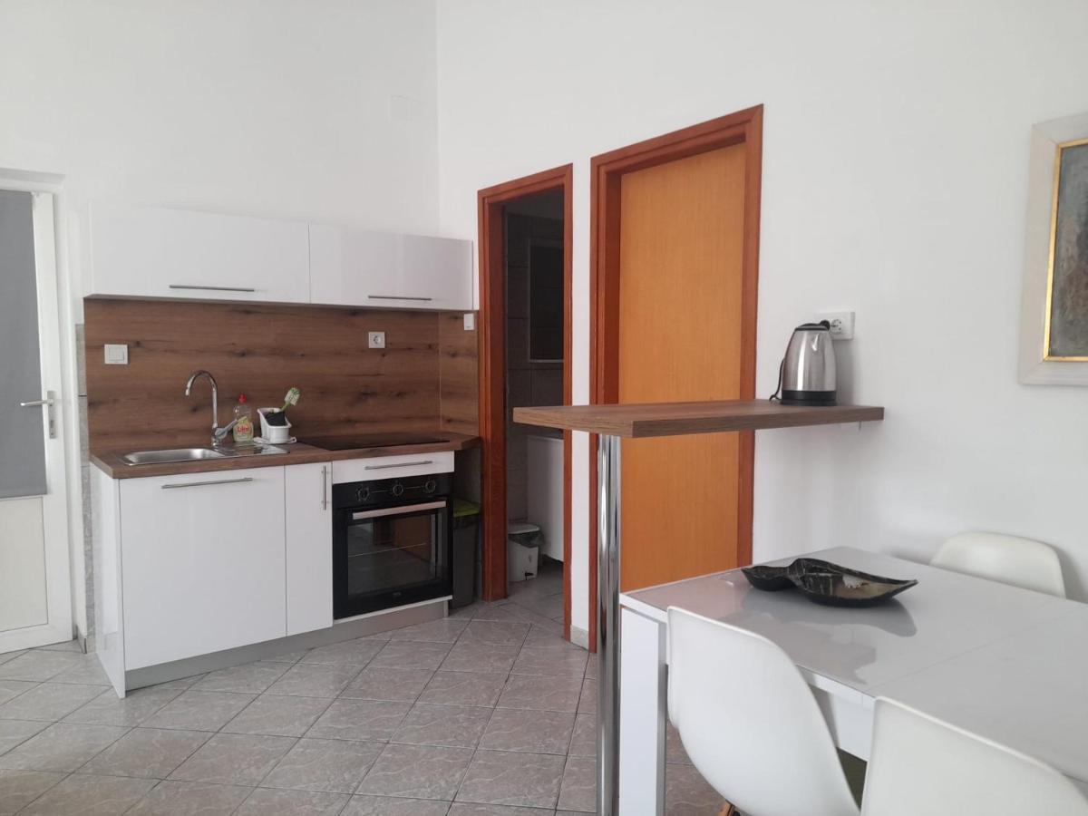 Rooms & Apartments Kaurloto Pag Town Zewnętrze zdjęcie